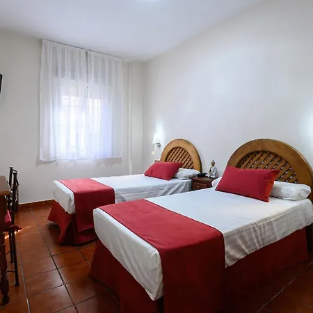 Hotel H28 Camas Hotel 3*