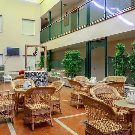 Hotel H28 Camas Hotel 3*