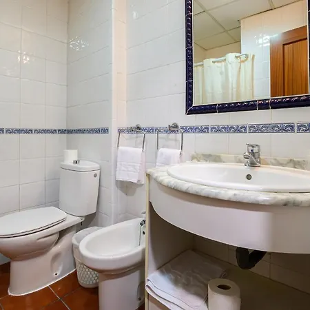 Hotel H28 Camas 3*