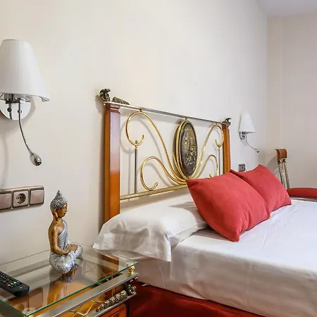 Hotel H28 Camas