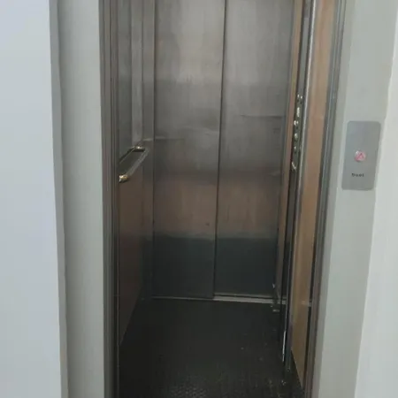 Hotel H28 Camas